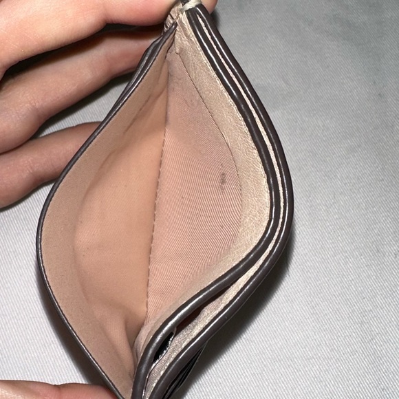 Kate Spade ♠️ Card Holder - Picture 2 of 3